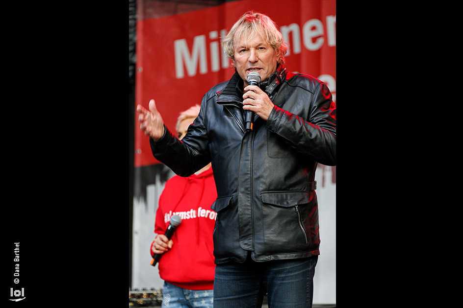 Kundgebung der Veranstaltungsbranche: „ALARMSTUFE ROT“ / Bernhard Brink