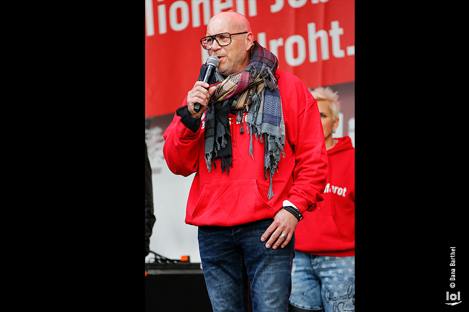 Kundgebung der Veranstaltungsbranche: „ALARMSTUFE ROT“ / Olaf Henning