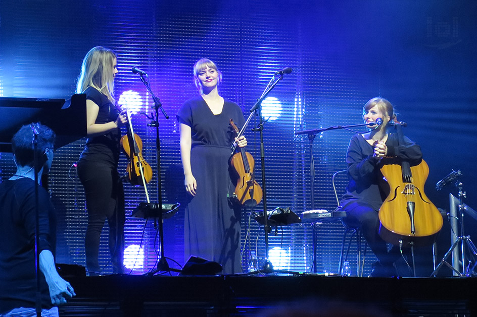 a-ha „Electric Summer 2018“ Tour / Dresden, Fimlnächte am Elbufer
