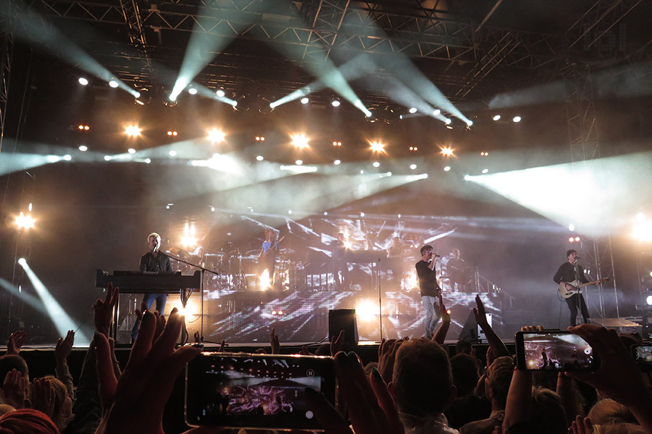 a-ha „Electric Summer 2018“ Tour / Dresden, Fimlnächte am Elbufer