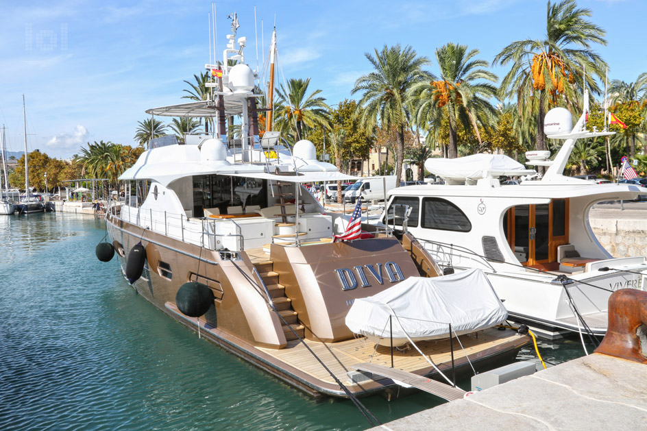 Exklusive Yacht DIVA im Hafen von Palma de Mallorca